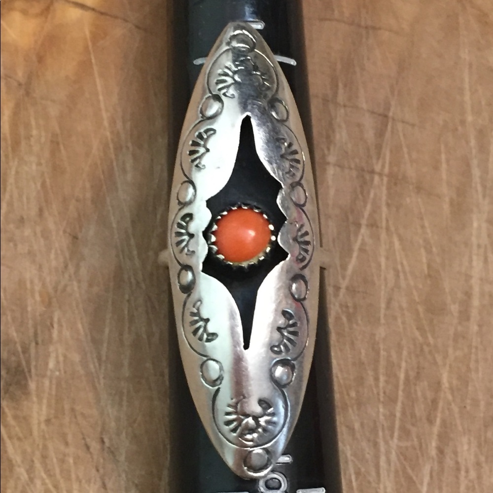 Vintage shadowbox silver coral ring by Navajo Val Tsosie - Picture 3 of 7